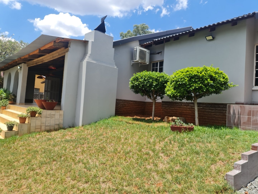 4 Bedroom Property for Sale in Protea Park North West